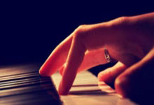 开云体育：2025九江马拉松开跑 2万名中外跑者竞速庐山脚下.